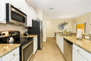 4 Bedrooms 3 Bathrooms Paradise Palms 2951 BP - 4