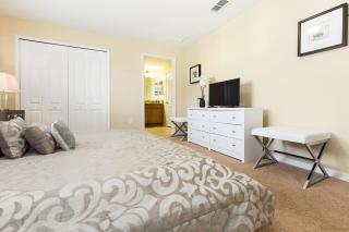 4 Bedrooms 3 Bathrooms Paradise Palms 2951 BP - 2