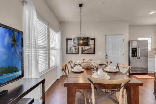 4 BD 3 BA Lucaya Village 23-101 - 4