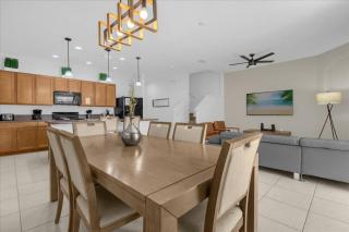 4 Bedrooms 3.5 Bathrooms Solterra 4735 TD - 7