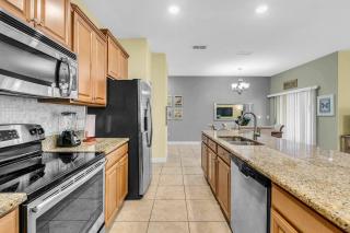 4 Bedrooms 3 Bathrooms Storey Lake 4827 CT - Kissimmee - 1