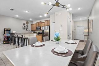4 Bedrooms 3 Bathrooms Paradise Palms 8962 CP - 7