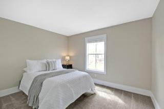 4 Bedrooms 3.5 Bathrooms Regal Palms 340 MA - 1