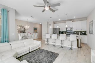 4 Bedrooms 3 Bathrooms Storey Lake 4863 RC - 0