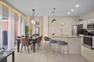 4 Bedrooms 3 Bathrooms Encantada 8549 BL - 8