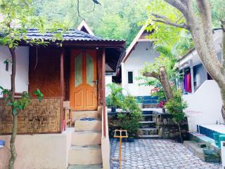 Putri Nyale Bungalows & Rooms - Kuta Lombok - 9