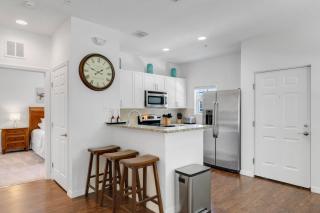 4 BD 3 BA Lucaya Village 11-104 - 3