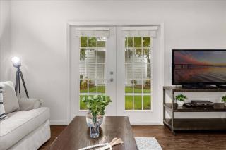 4 BD 3 BA Lucaya Village 18-105 - 9