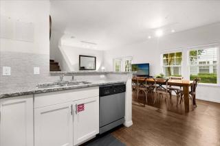 4 BD 3 BA Lucaya Village 18-105 - 2