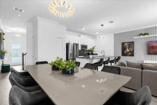 4 Bedrooms 3 Bathrooms Storey Lake 4351 SL - 3