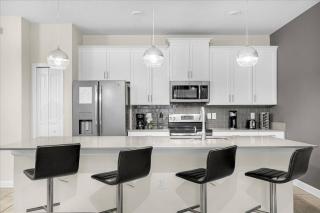 4 Bedroom 3 Bathroom Storey Lake 4821 ML - 6