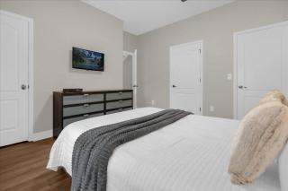 4 Bedroom 3 Bathroom Paradise Palms 2939 BP - 1