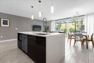 4 Bedrooms 3.5 Bathrooms Le Reve 4423 LR - 4