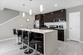 4 Bedrooms 3.5 Bathrooms Le Reve 4423 LR - 3