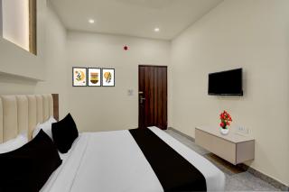 Super Townhouse Subharti University Meerut Formerly Hotel Celebration - 5