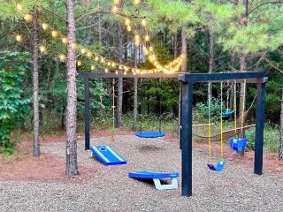 Broken Bow Cabin with 2 King Beds Hot Tub and Fire Pit - 3