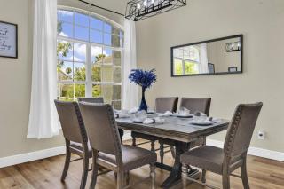 5 Bedrooms 3.5 Bathrooms Hampton Lakes 573 BC - 7