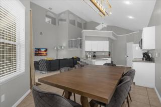 5 Bedrooms 3.5 Bathrooms Windsor Palms 8017 KP - 7