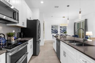 4 Bedroom 3 Bathroom Storey Lake 2425RT - 4