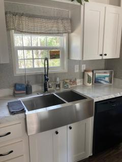 Sweet retreat in the springs NOT waterfront property - 7