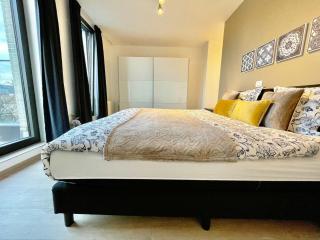 Sparkling Antwerp Penthouse near Hub - 4