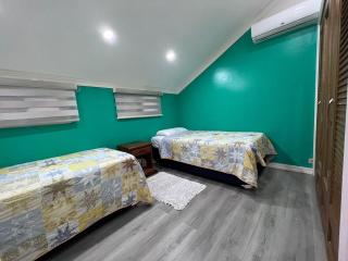 3 Bedroom Apartment in Gated Compound AC, Parking, Walking distance to Long Circular Mall - 1