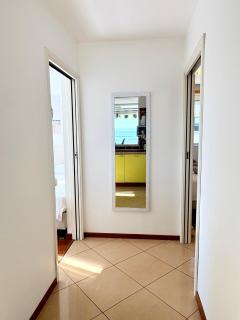 Sea-view Apartment Tudor-Balcony-Free Parking - 2