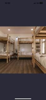 ME Hostels & Rooms - 4