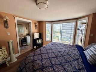 Ocean Breeze Executive Bed and Breakfast - 1