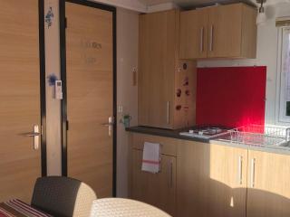 Mobil-home cosy avec clim – 2 pers. - API-1-52-2328 - 8