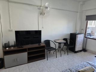 Monkey Apartment 4 - 6