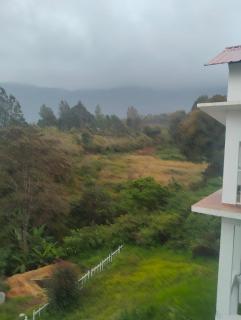 Kanthaloor Grand View Cottage - 4