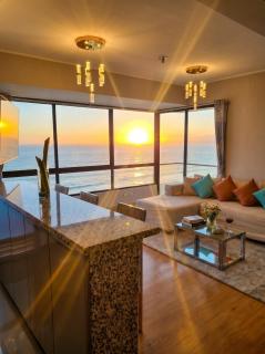 "Oceanfront 3BR, Home Office, Pool, Gym, Sauna, BBQ, Fast Wifi, Play area and Free Parking" - 0