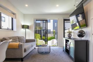 5min Walk to One NZ Stadium and Downtown - 9