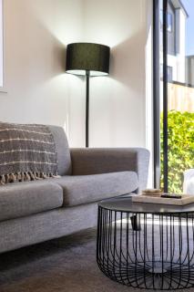 Front Row Loft - Designer Stay, Stadium & CBD - 1