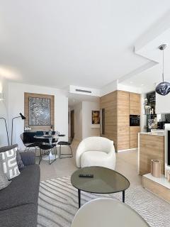 Cannes Center La Croisette Splendid 2 BR in premium residence gardens and balcony by Olam Properties - 0
