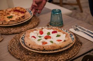 Mangia's Brucoli, Sicily, Autograph Collection - 4