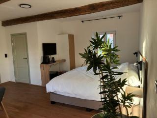 EBURON estate Boutique B&B - 9