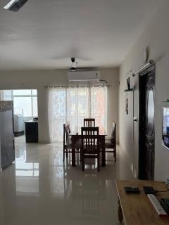Bright & Airy 2BHK Apartment - Fully AC, Wi-Fi & Parking - 9