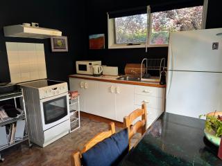 Griffith Gallery Granny Flat - 4