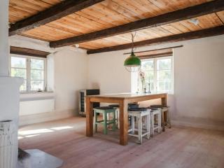 1800S Limestone Farmhouse On Gotland's Hangvar - 2