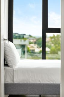 Sunlit Modern Retreat Moments from VicMarket3B2B2C - 2