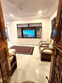 New Luxury Spacious 2BHK Close to Main Road - 9
