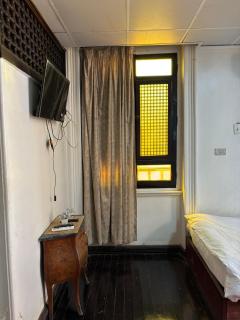kings Palace Hostel - 8