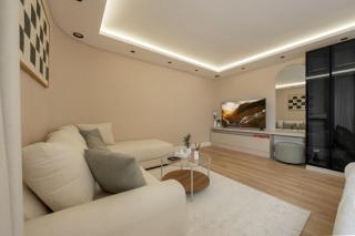 استديو تصميم حديث ودخـول ذكي - 6