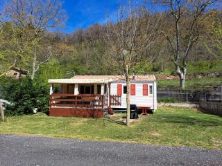 Mobil Home 4 places dans un camping, à 10 mn d'AVENE et 15 mn du Centre Bouddhiste LERAB LING - 1