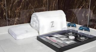 ZMAX Hotel Guangzhou South Dongxiao Nanzhou Metro Station - 1