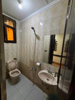 kings Palace Hostel - 5