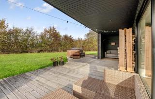 3 Bedroom Amazing Home In Sydals - 2