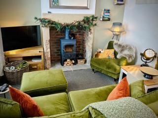 No5 The Dale with Wood Burning Stove - 0